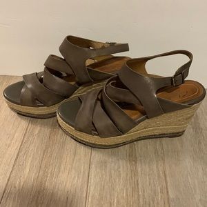 𝅺CLARKS Indigo Amelia Drift Espadrille Leather Wedge Sandal 9M